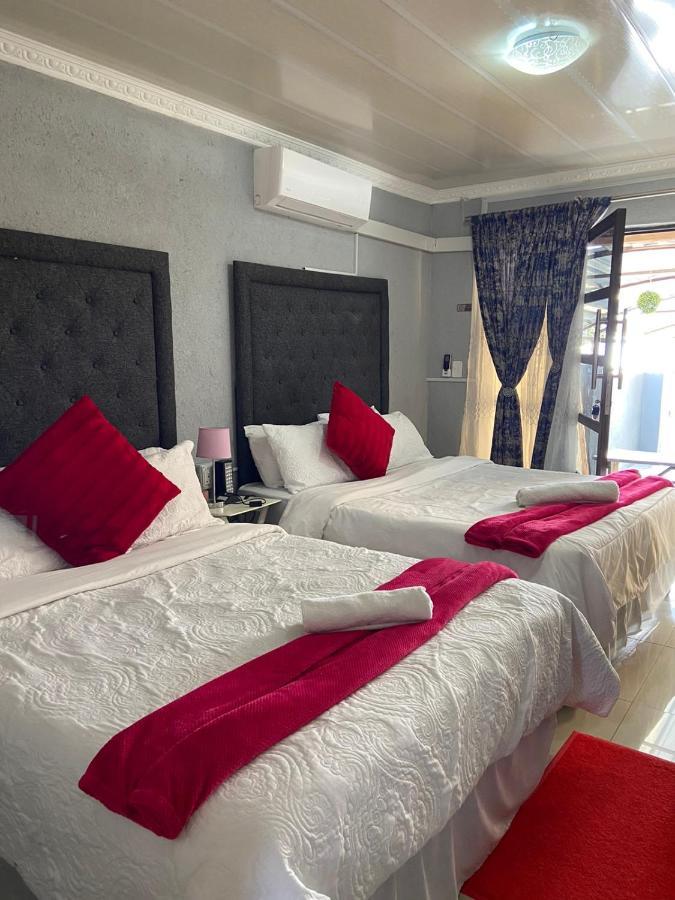 Nsuku Bed And Breakfast Thulamahashi ภายนอก รูปภาพ